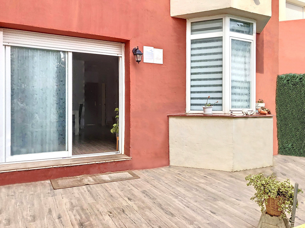 3 Bed Townhouse for sale in Selwo Costa Del Sol, Málaga, Spain