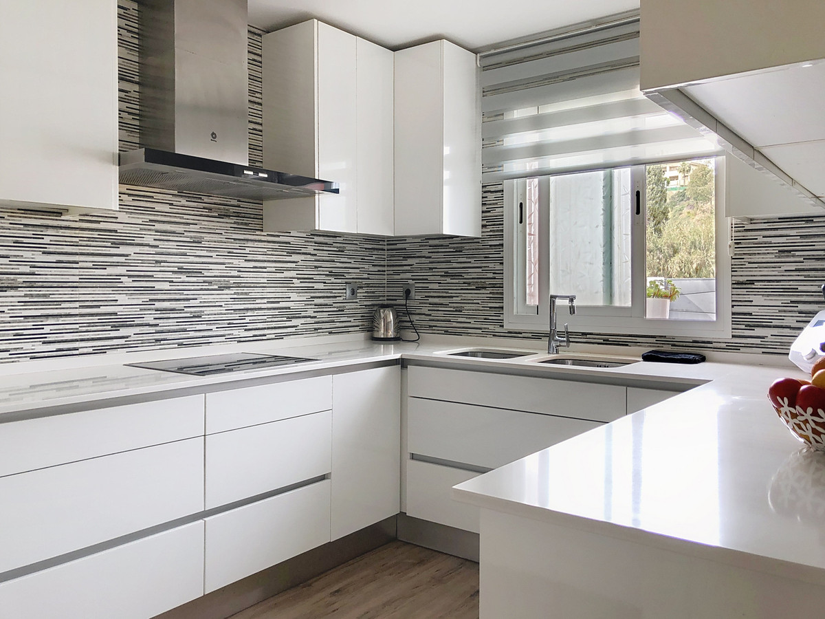 3 Bed Townhouse for sale in Selwo Costa Del Sol, Málaga, Spain