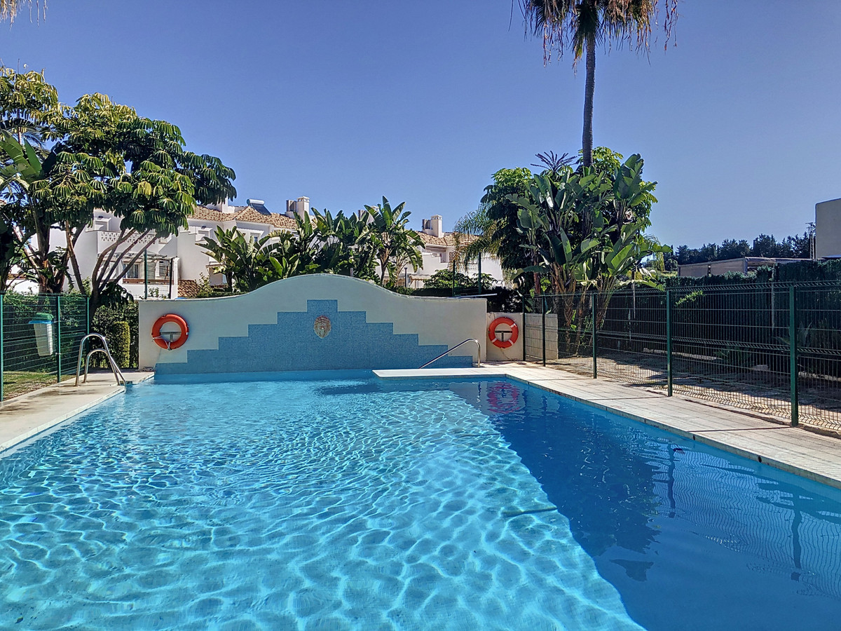 3 Bed Townhouse for sale in Selwo Costa Del Sol, Málaga, Spain