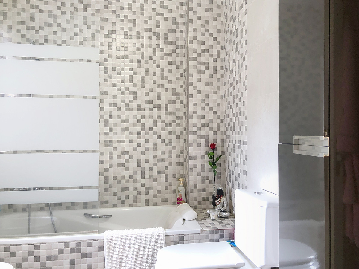 3 Bed Townhouse for sale in Selwo Costa Del Sol, Málaga, Spain