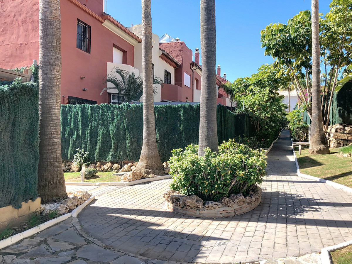 3 Bed Townhouse for sale in Selwo Costa Del Sol, Málaga, Spain