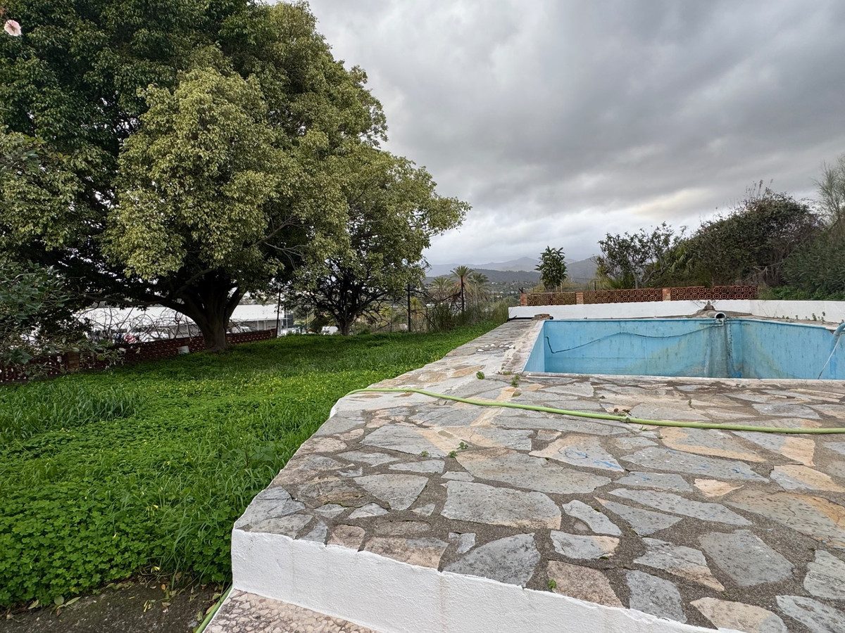 4 Bed Townhouse for sale in Estepona Costa Del Sol, Málaga, Spain