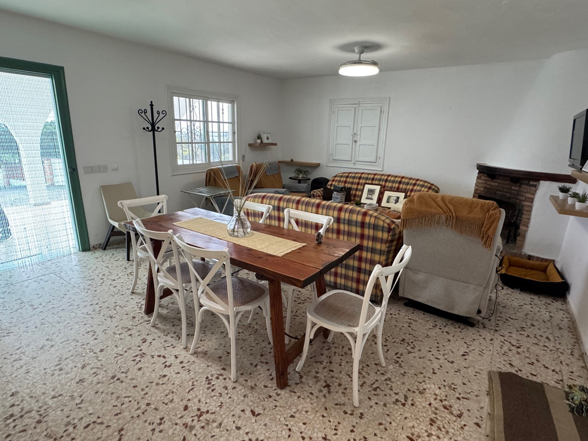 4 Bed Townhouse for sale in Estepona Costa Del Sol, Málaga, Spain