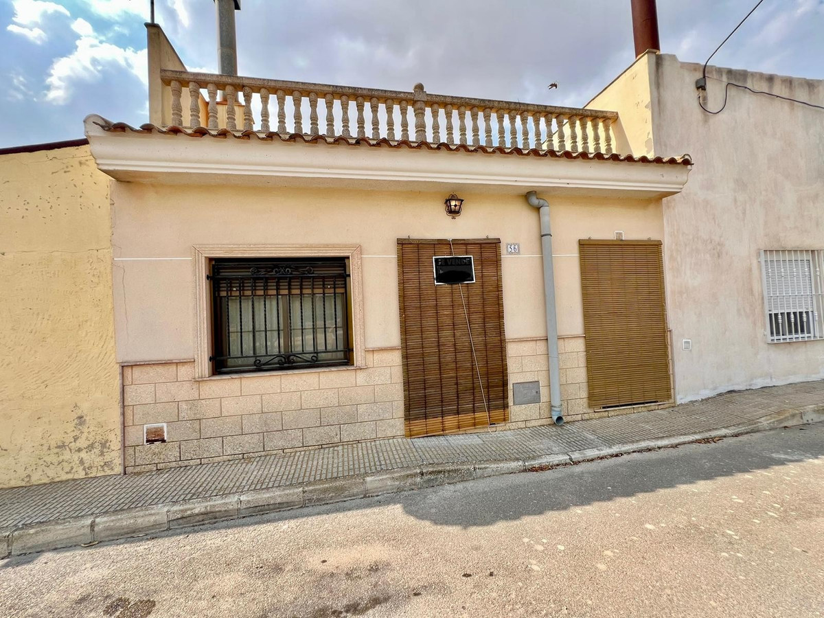 3 Bed Townhouse for sale in Pinoso Costa Blanca, Alicante, Spain