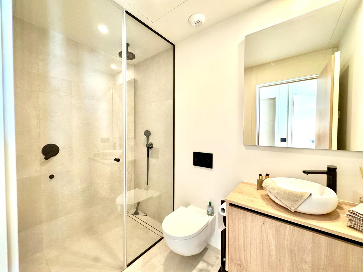 Se vende Apartamento Planta Media de 3 dormitorios en Costa Blanca, Alicante, España