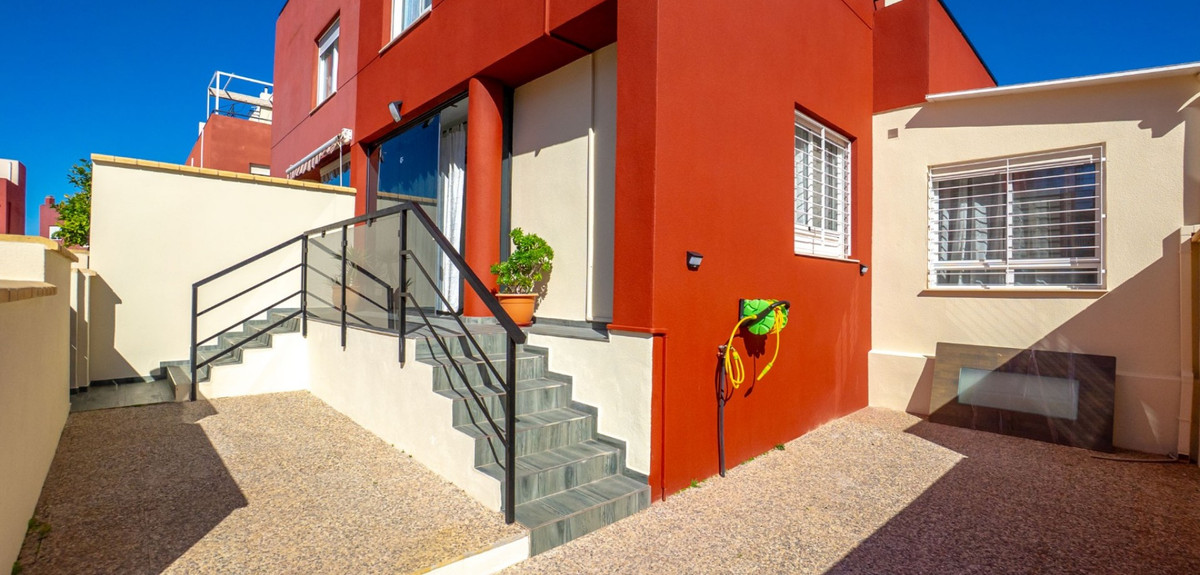 Se vende Adosada de 3 dormitorios en Costa Blanca, Alicante, España