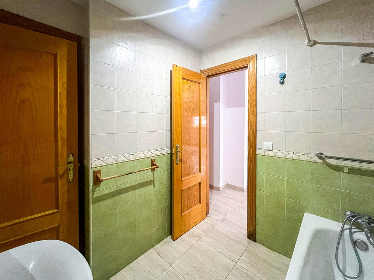 Se vende Apartamento Planta Baja de 2 dormitorios en Costa Del Sol, Málaga, España