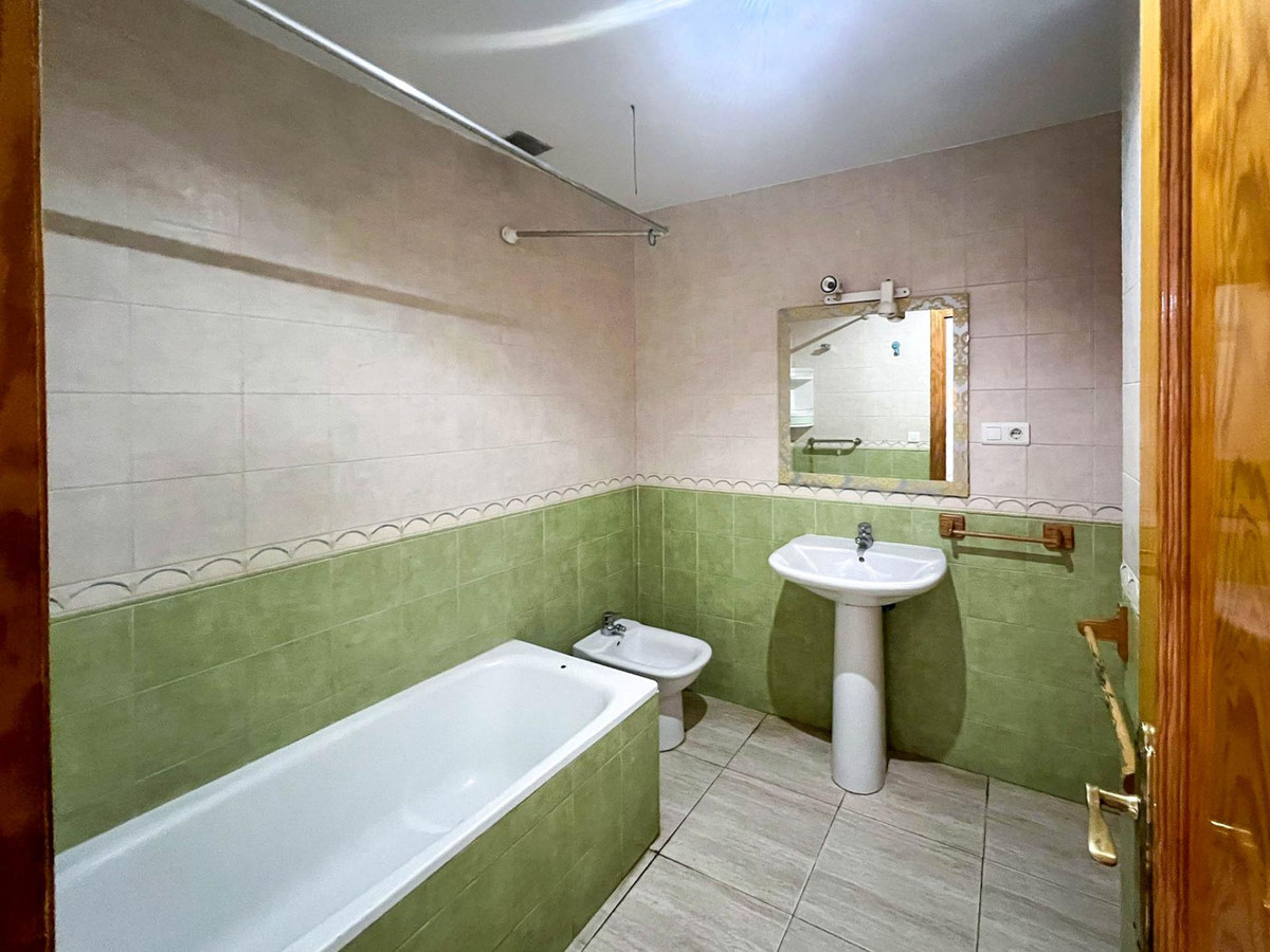 Se vende Apartamento Planta Baja de 2 dormitorios en Costa Del Sol, Málaga, España