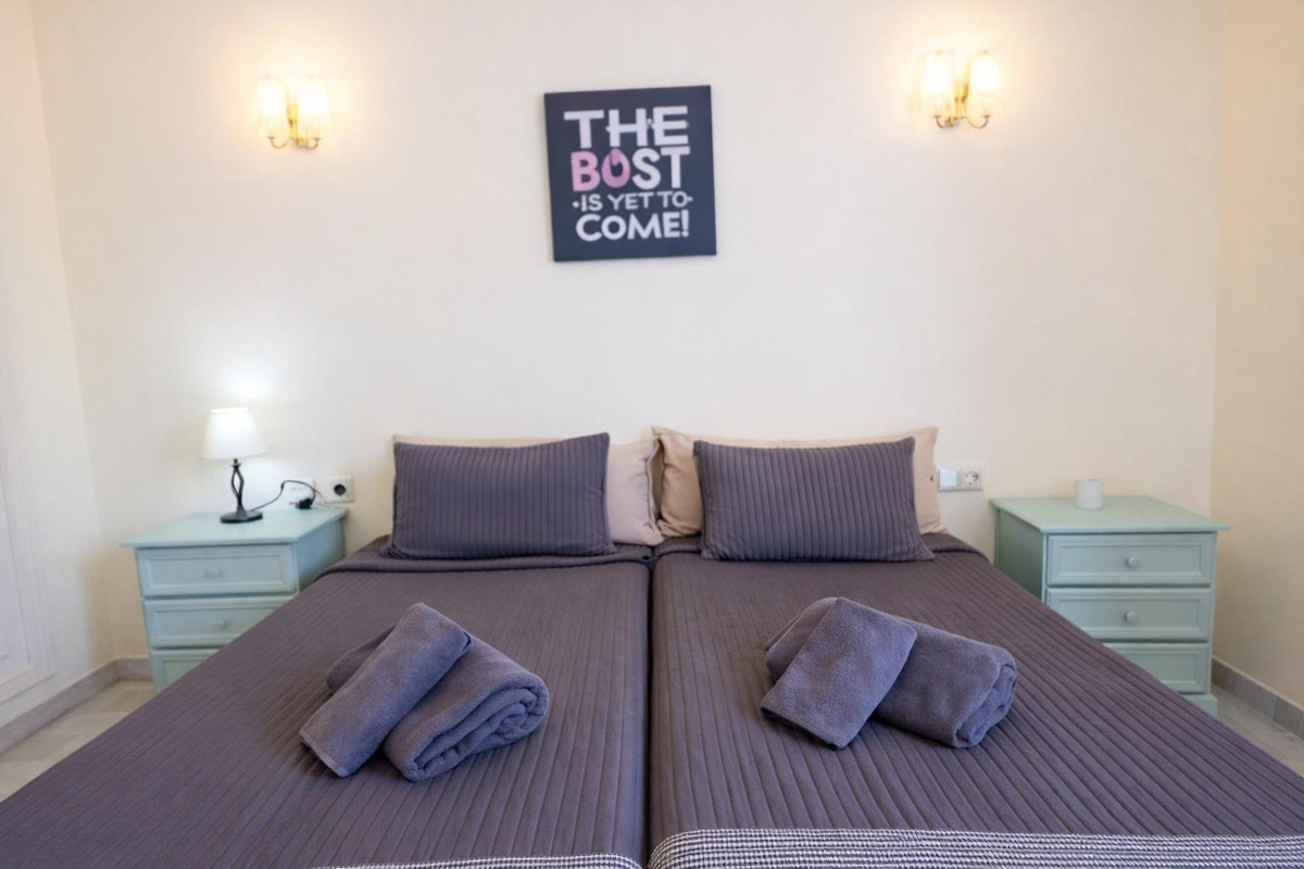 Se vende Apartamento Planta Baja de 3 dormitorios en Costa Del Sol, Málaga, España