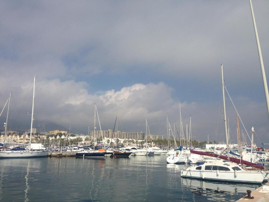 Se vende Apartamento Planta Baja de 3 dormitorios en Costa Del Sol, Málaga, España