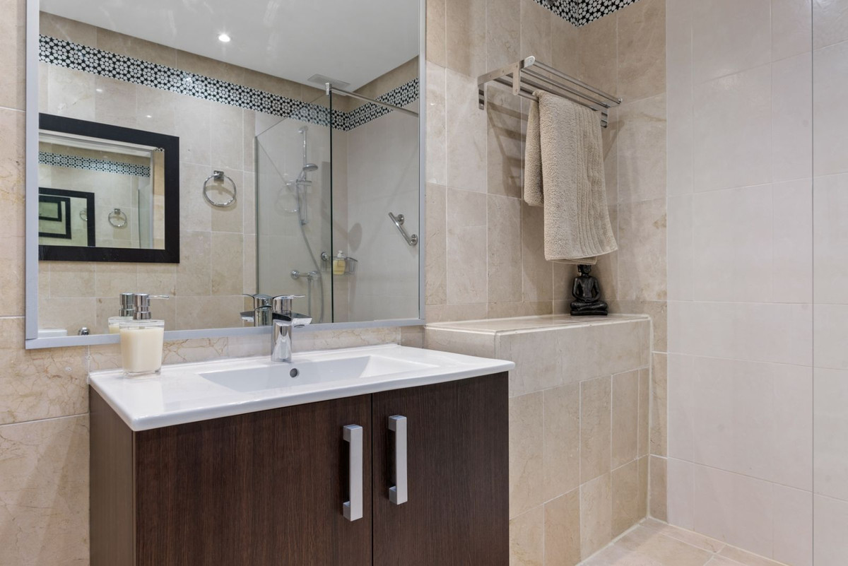 2 Bed Apartment for sale in Puerto Banús Costa Del Sol, Málaga, Spain