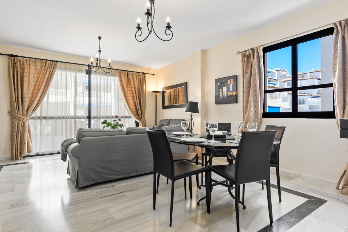 2 Bed Apartment for sale in Puerto Banús Costa Del Sol, Málaga, Spain
