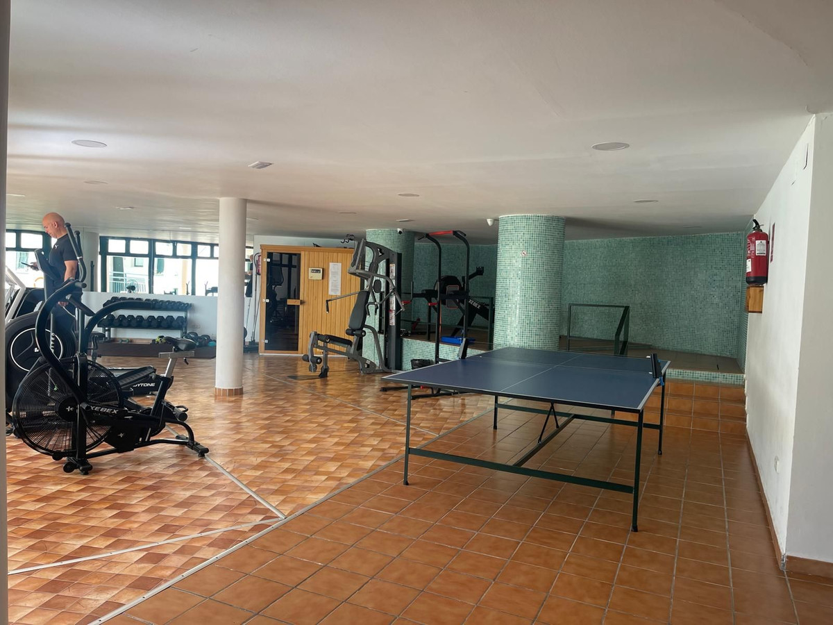 2 Bed Apartment for sale in Fuengirola Costa Del Sol, Málaga, Spain