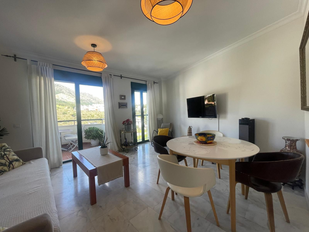 2 Bed Apartment for sale in Fuengirola Costa Del Sol, Málaga, Spain