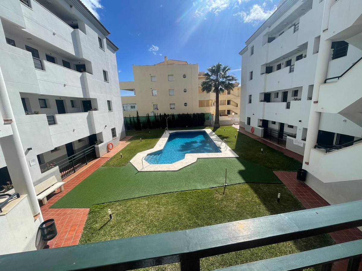 2 Bed Apartment for sale in Fuengirola Costa Del Sol, Málaga, Spain