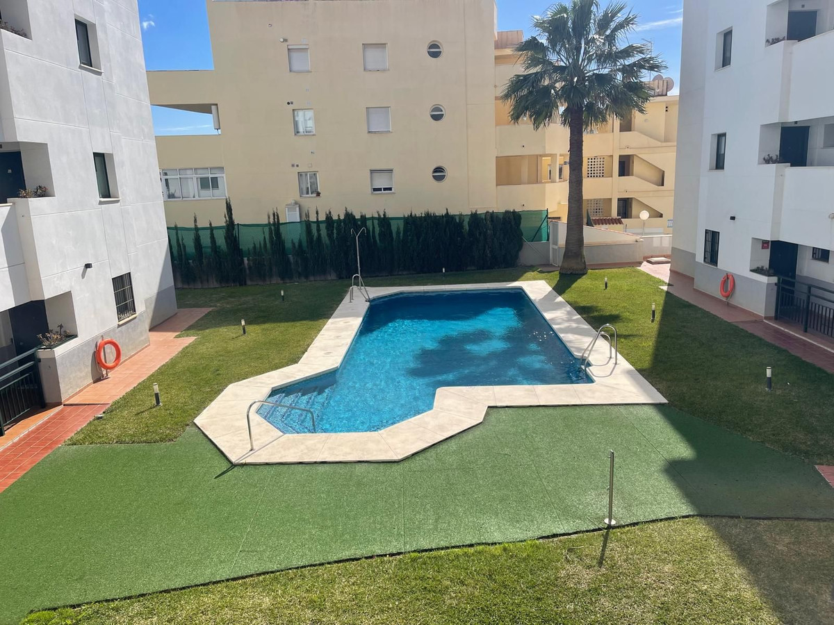 2 Bed Apartment for sale in Fuengirola Costa Del Sol, Málaga, Spain