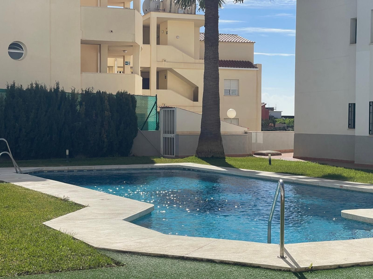 2 Bed Apartment for sale in Fuengirola Costa Del Sol, Málaga, Spain