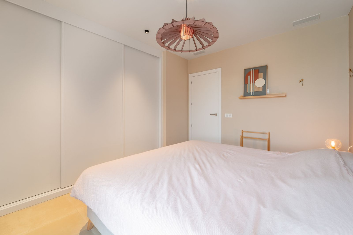 Se vende Apartamento Planta Baja de 2 dormitorios en Costa Del Sol, Málaga, España