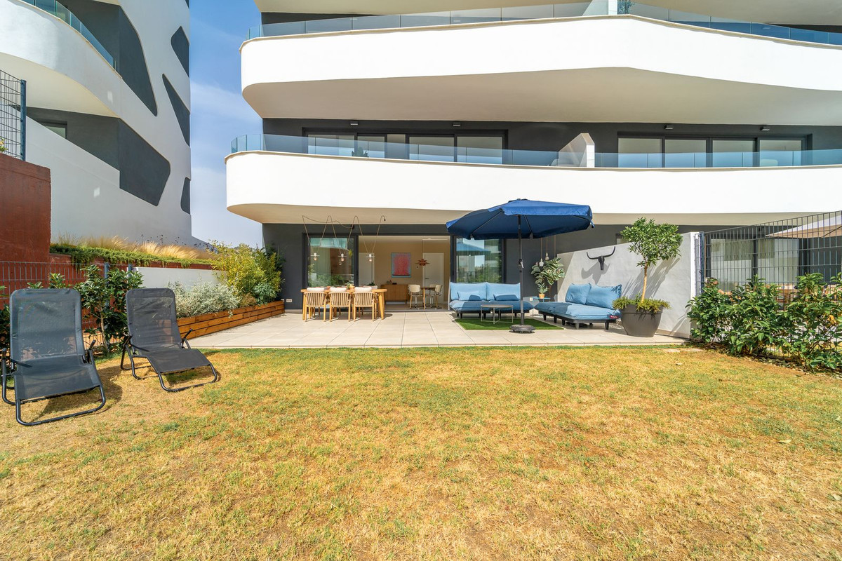 Se vende Apartamento Planta Baja de 2 dormitorios en Costa Del Sol, Málaga, España