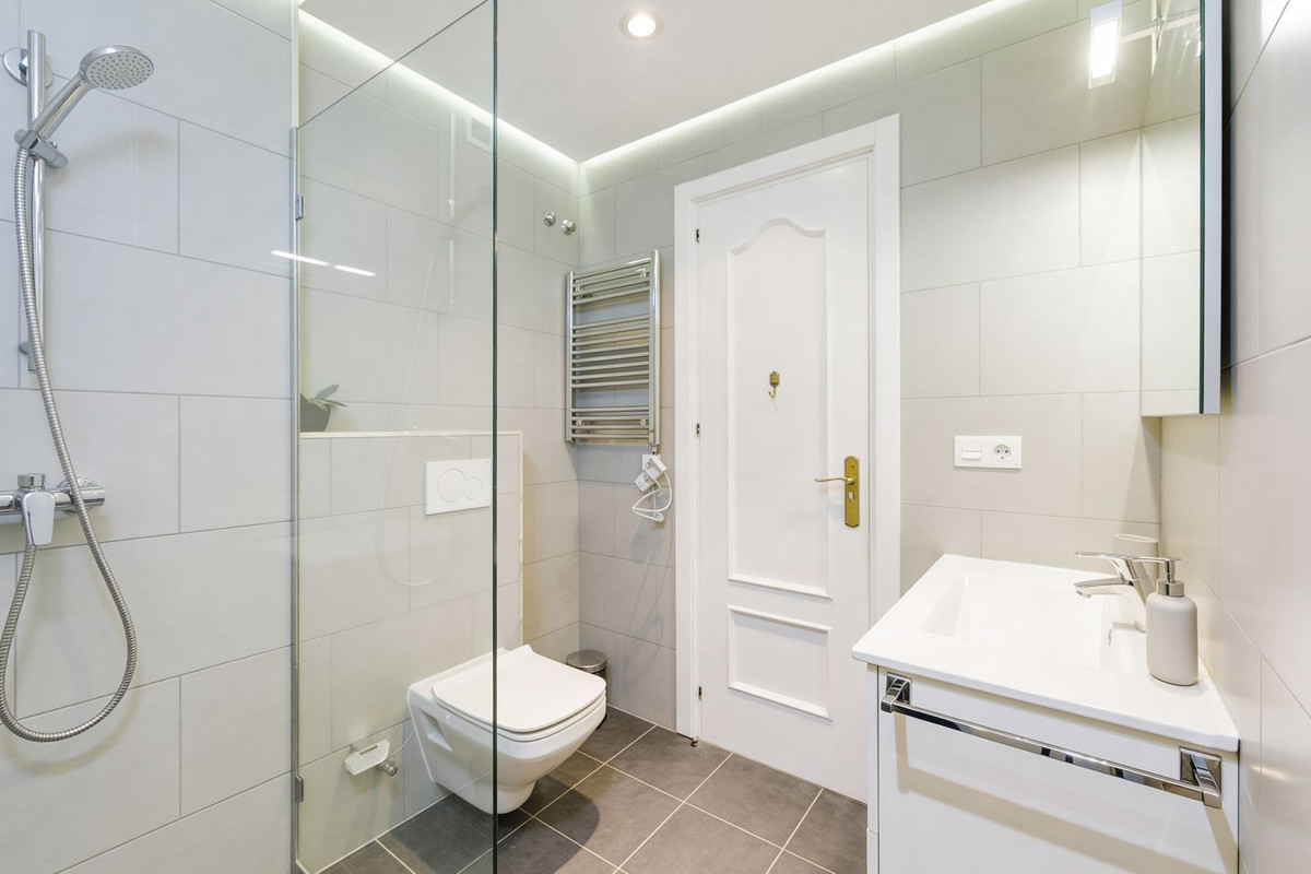 Se vende Apartamento Planta Baja de 2 dormitorios en Costa Del Sol, Málaga, España
