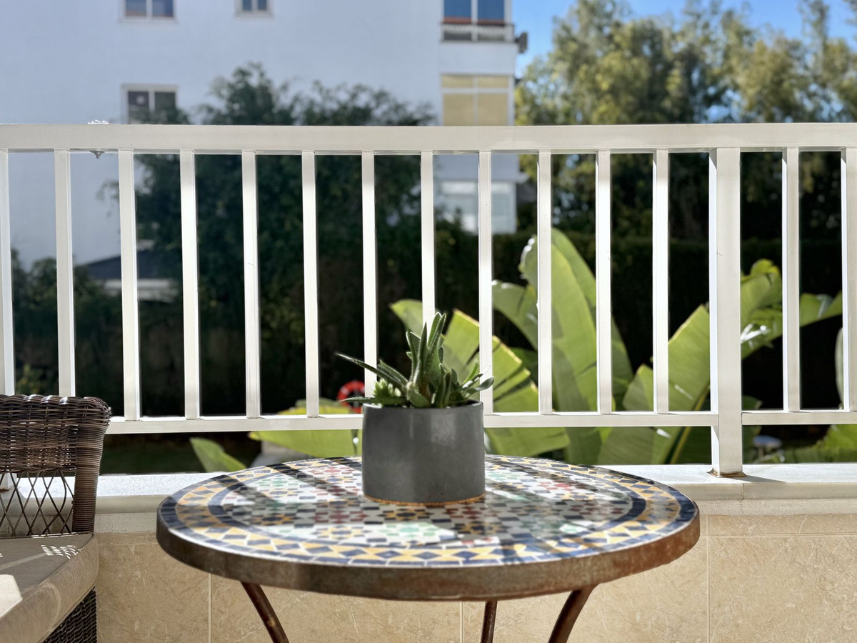 Se vende Apartamento Planta Media de 2 dormitorios en Costa Del Sol, Málaga, España