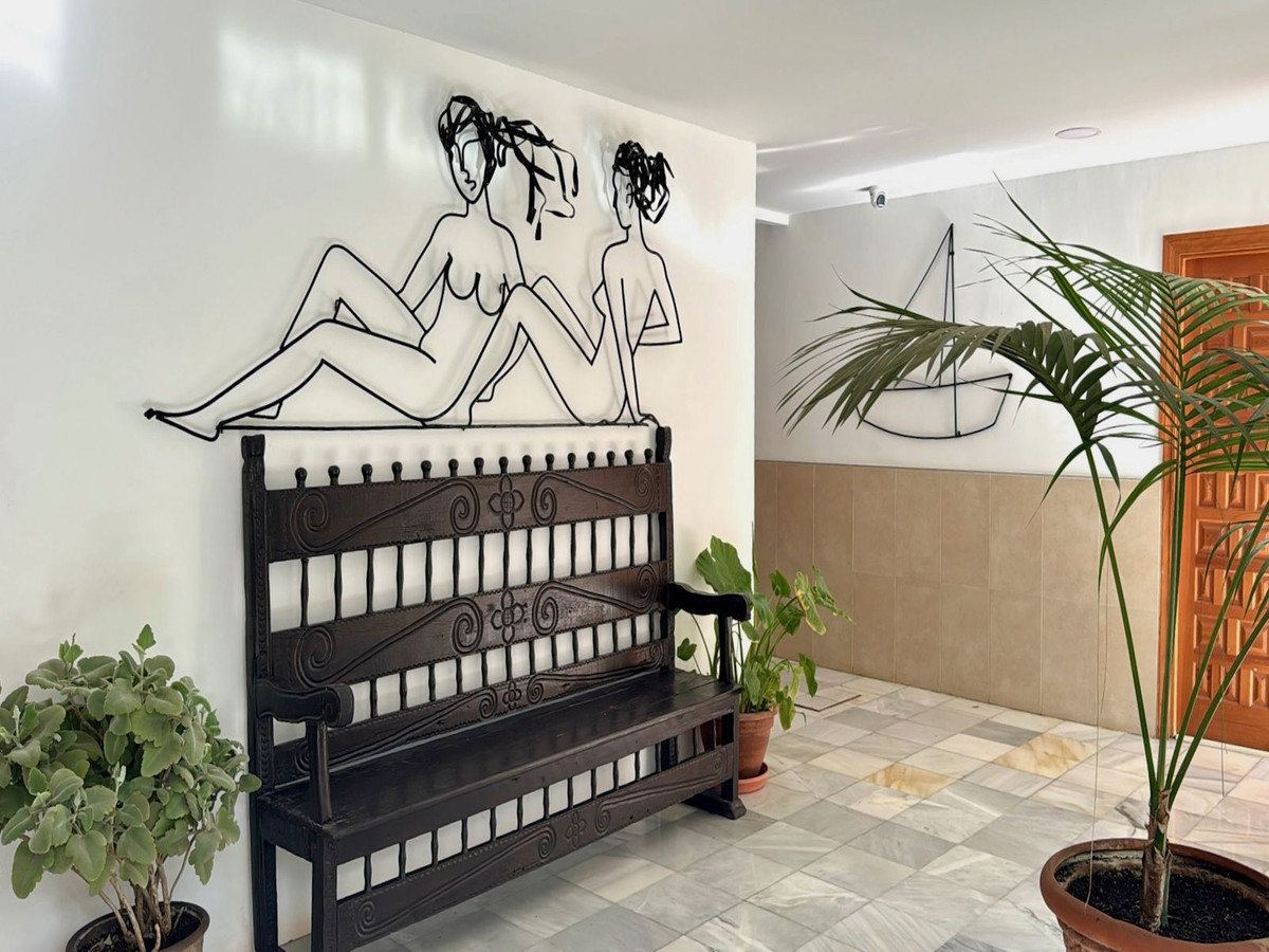 Se vende Apartamento Planta Media de 2 dormitorios en Costa Del Sol, Málaga, España