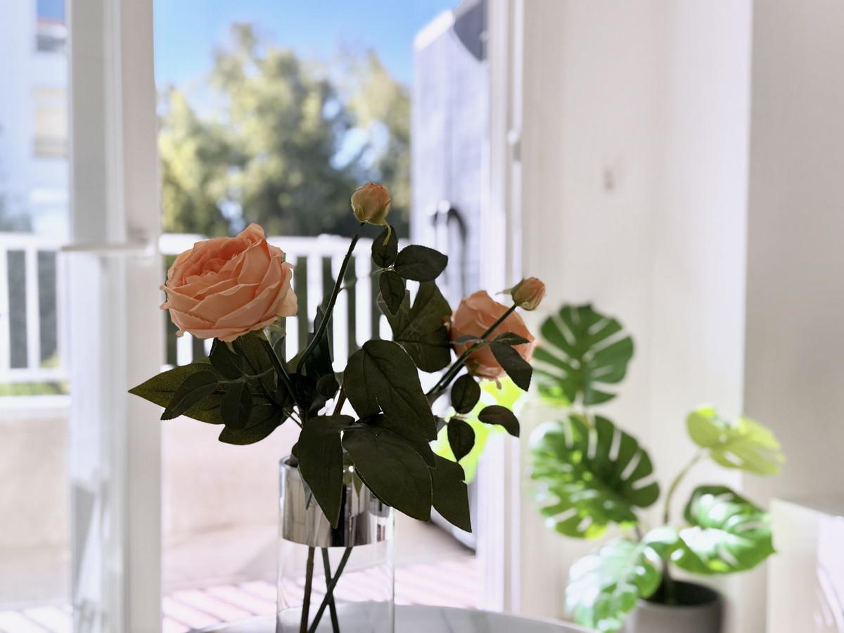 Se vende Apartamento Planta Media de 2 dormitorios en Costa Del Sol, Málaga, España