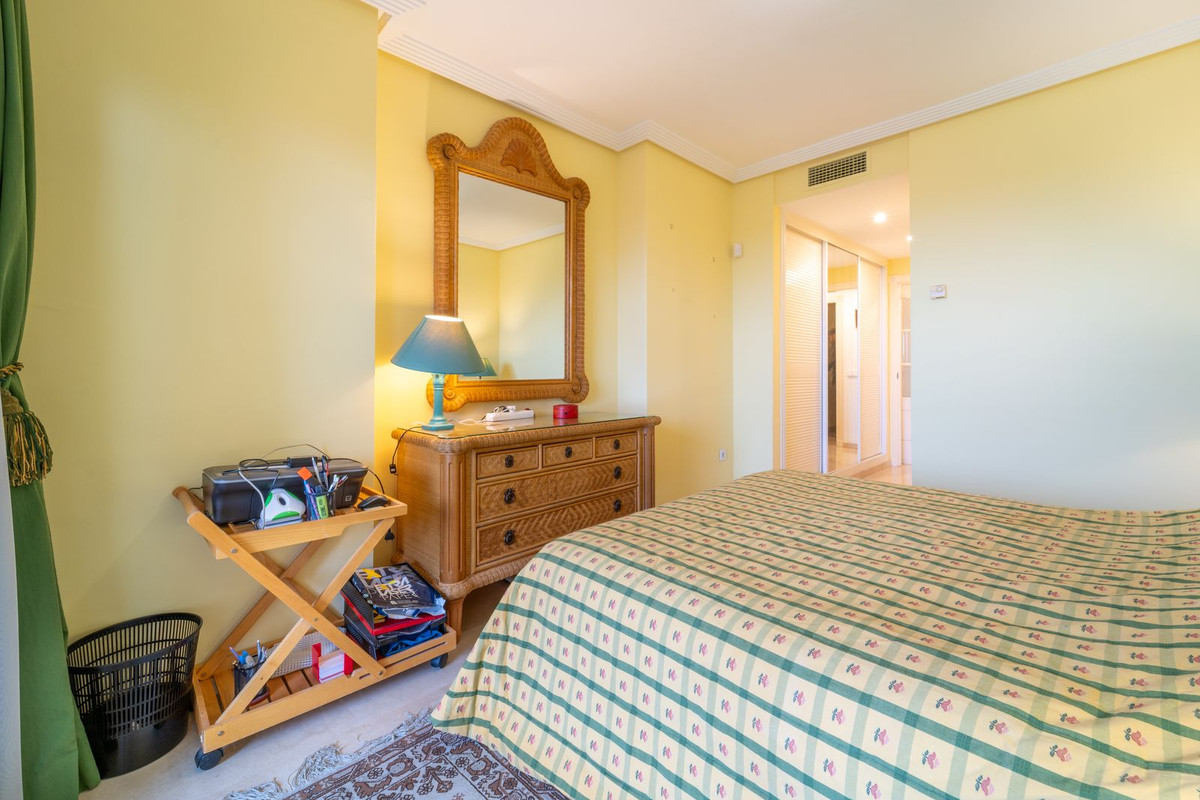Se vende Apartamento Planta Baja de 3 dormitorios en Costa Del Sol, Málaga, España