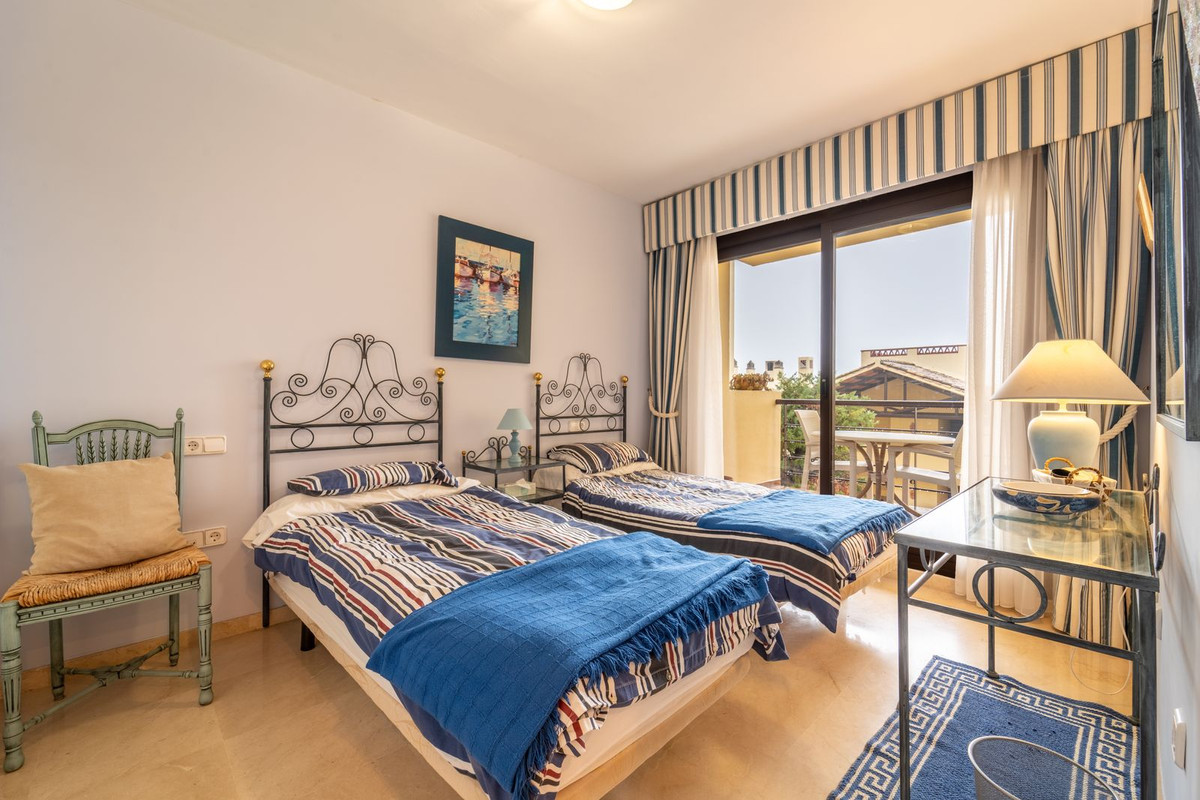 Se vende Apartamento Planta Baja de 3 dormitorios en Costa Del Sol, Málaga, España