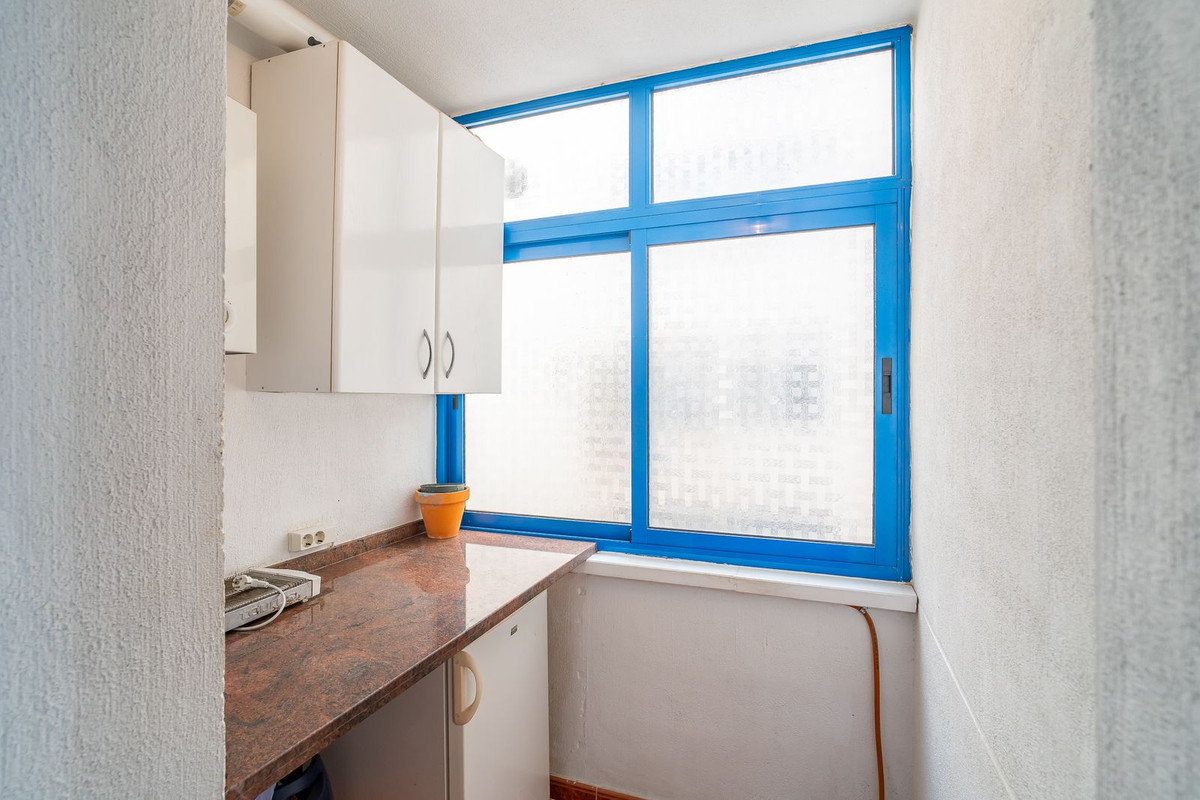 Se vende Apartamento Planta Media de 3 dormitorios en Costa Del Sol, Málaga, España