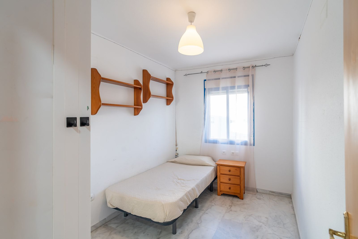 Se vende Apartamento Planta Media de 3 dormitorios en Costa Del Sol, Málaga, España