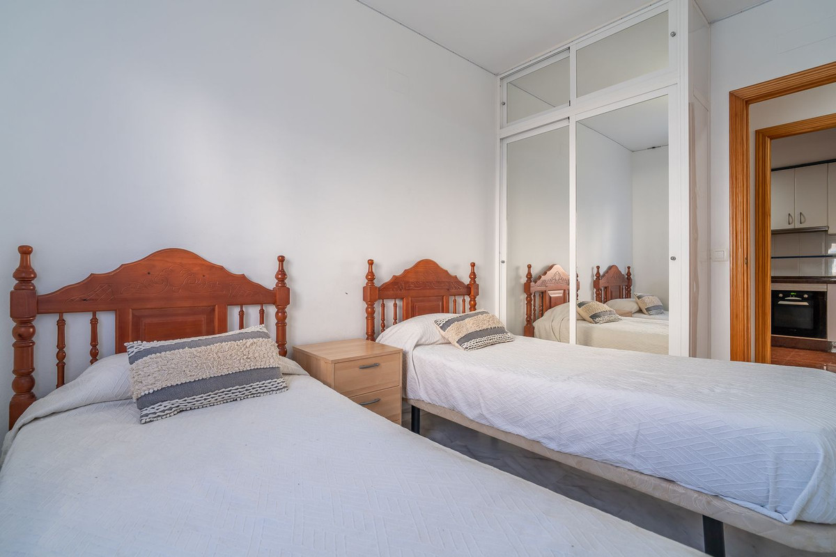 Se vende Apartamento Planta Media de 3 dormitorios en Costa Del Sol, Málaga, España