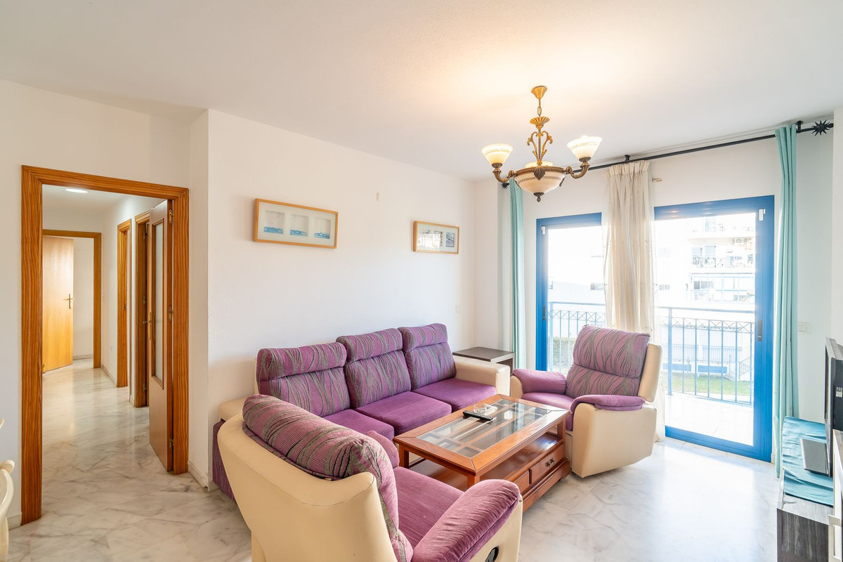 Se vende Apartamento Planta Media de 3 dormitorios en Costa Del Sol, Málaga, España