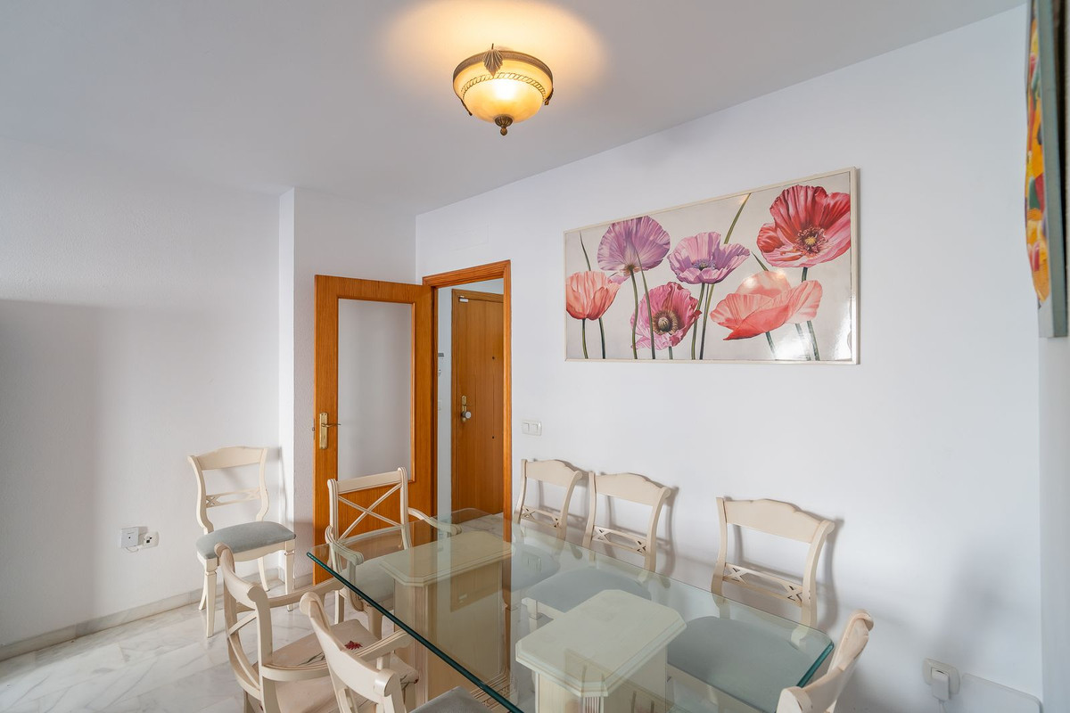 Se vende Apartamento Planta Media de 3 dormitorios en Costa Del Sol, Málaga, España