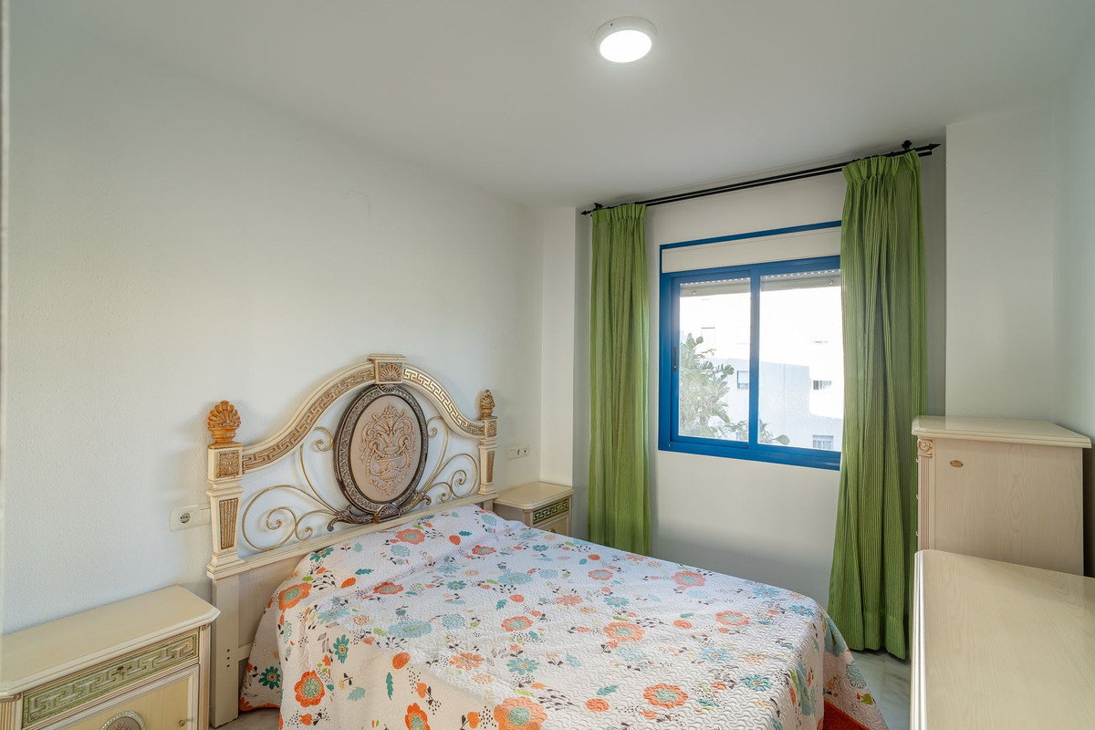 Se vende Apartamento Planta Media de 3 dormitorios en Costa Del Sol, Málaga, España