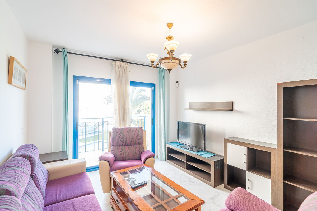 Se vende Apartamento Planta Media de 3 dormitorios en Costa Del Sol, Málaga, España