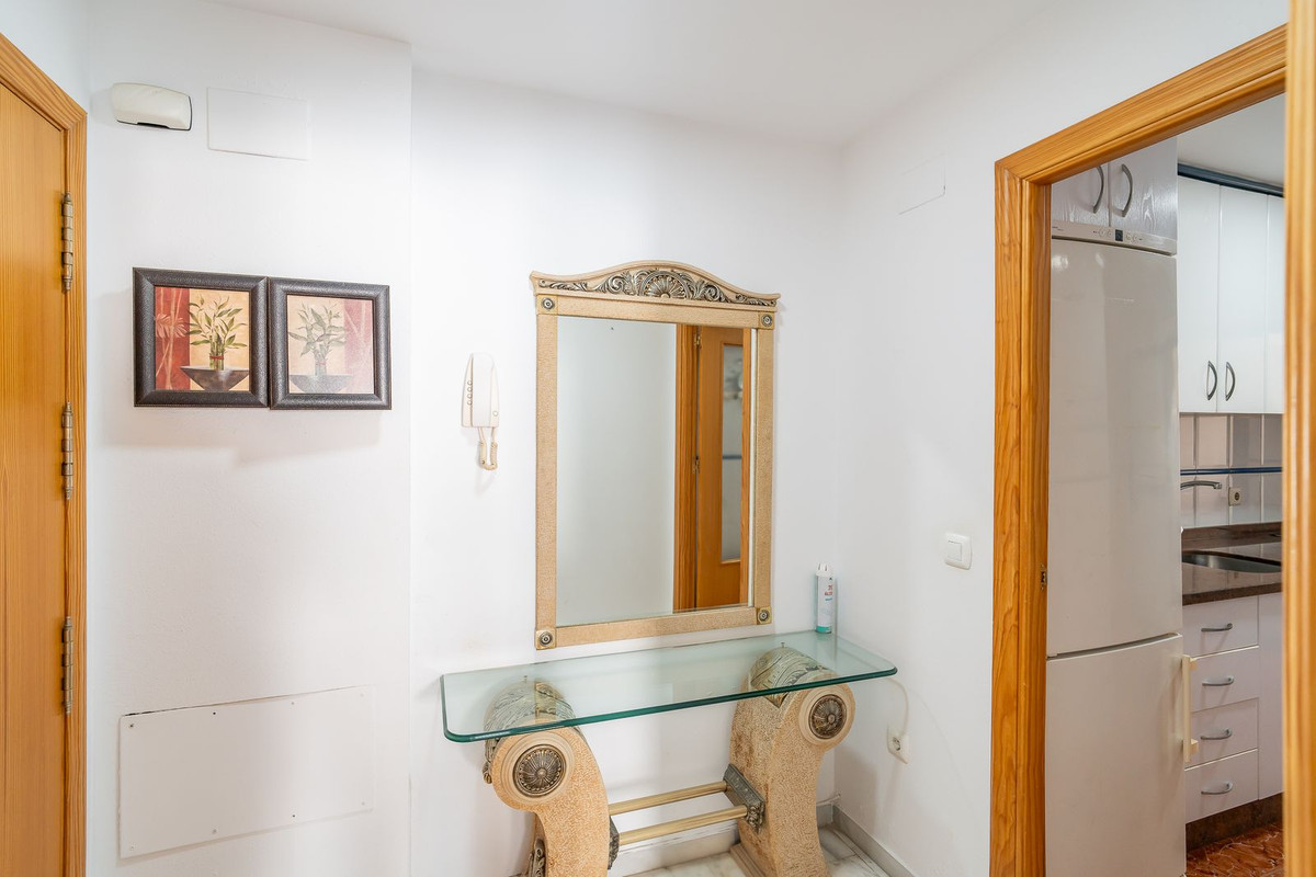 Se vende Apartamento Planta Media de 3 dormitorios en Costa Del Sol, Málaga, España
