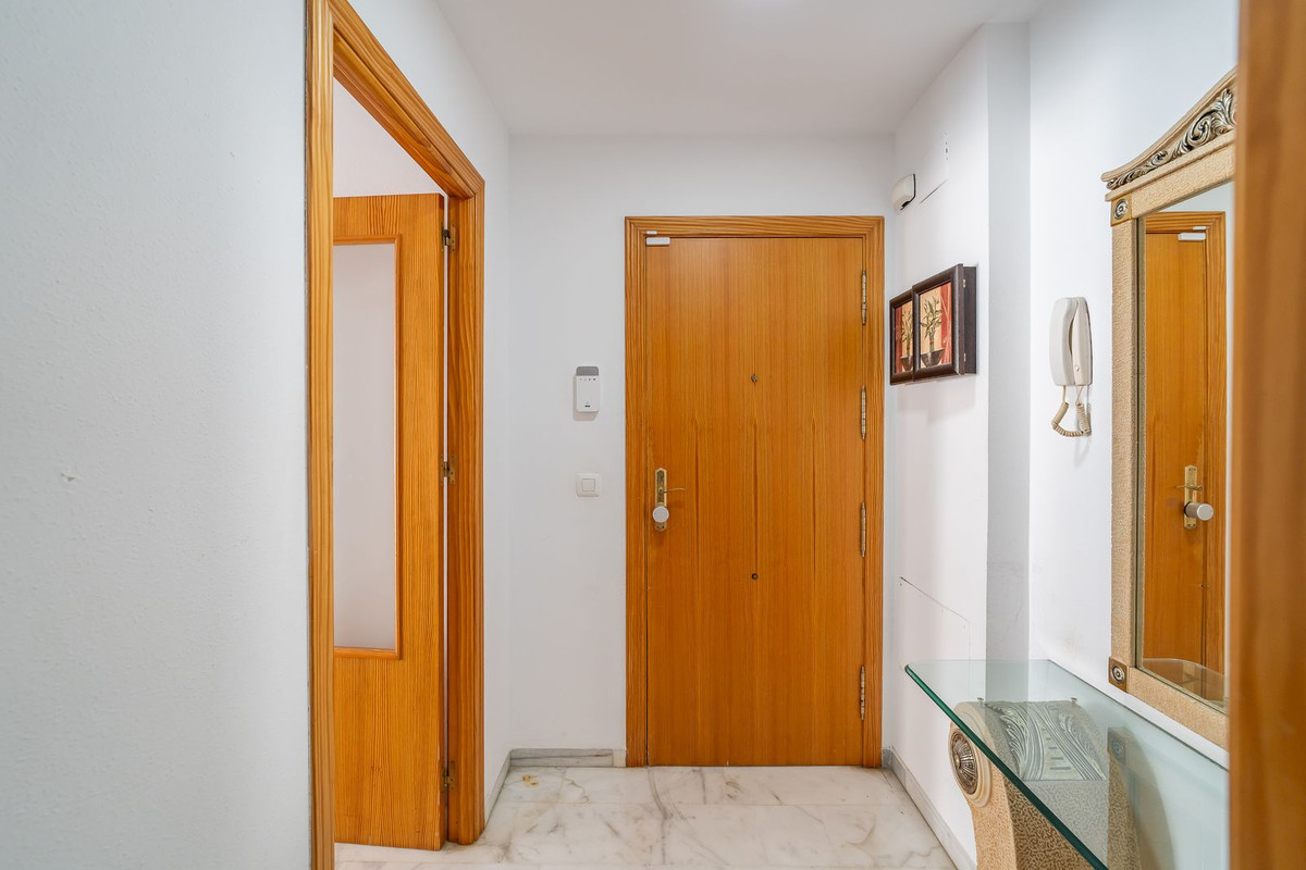 Se vende Apartamento Planta Media de 3 dormitorios en Costa Del Sol, Málaga, España