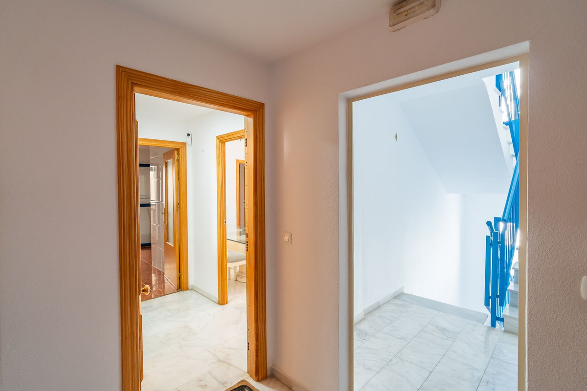 Se vende Apartamento Planta Media de 3 dormitorios en Costa Del Sol, Málaga, España