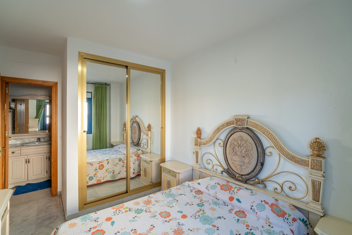 Se vende Apartamento Planta Media de 3 dormitorios en Costa Del Sol, Málaga, España