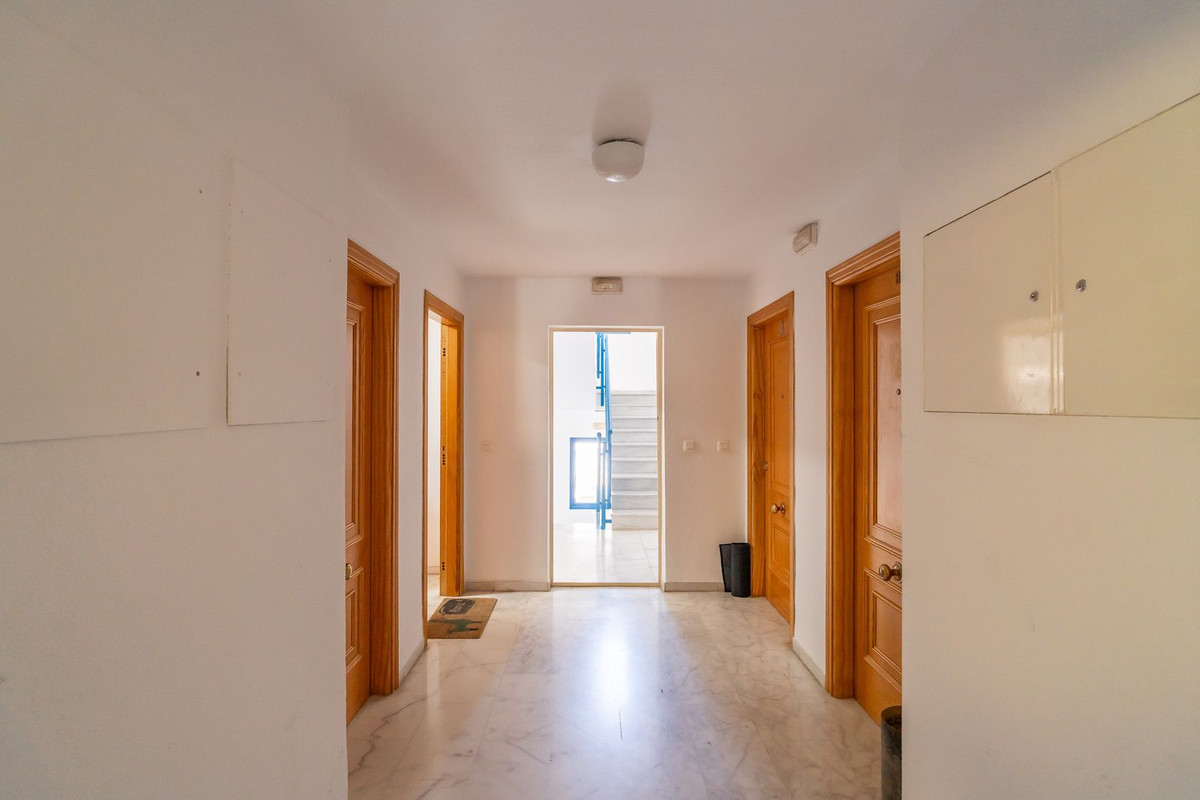 Se vende Apartamento Planta Media de 3 dormitorios en Costa Del Sol, Málaga, España