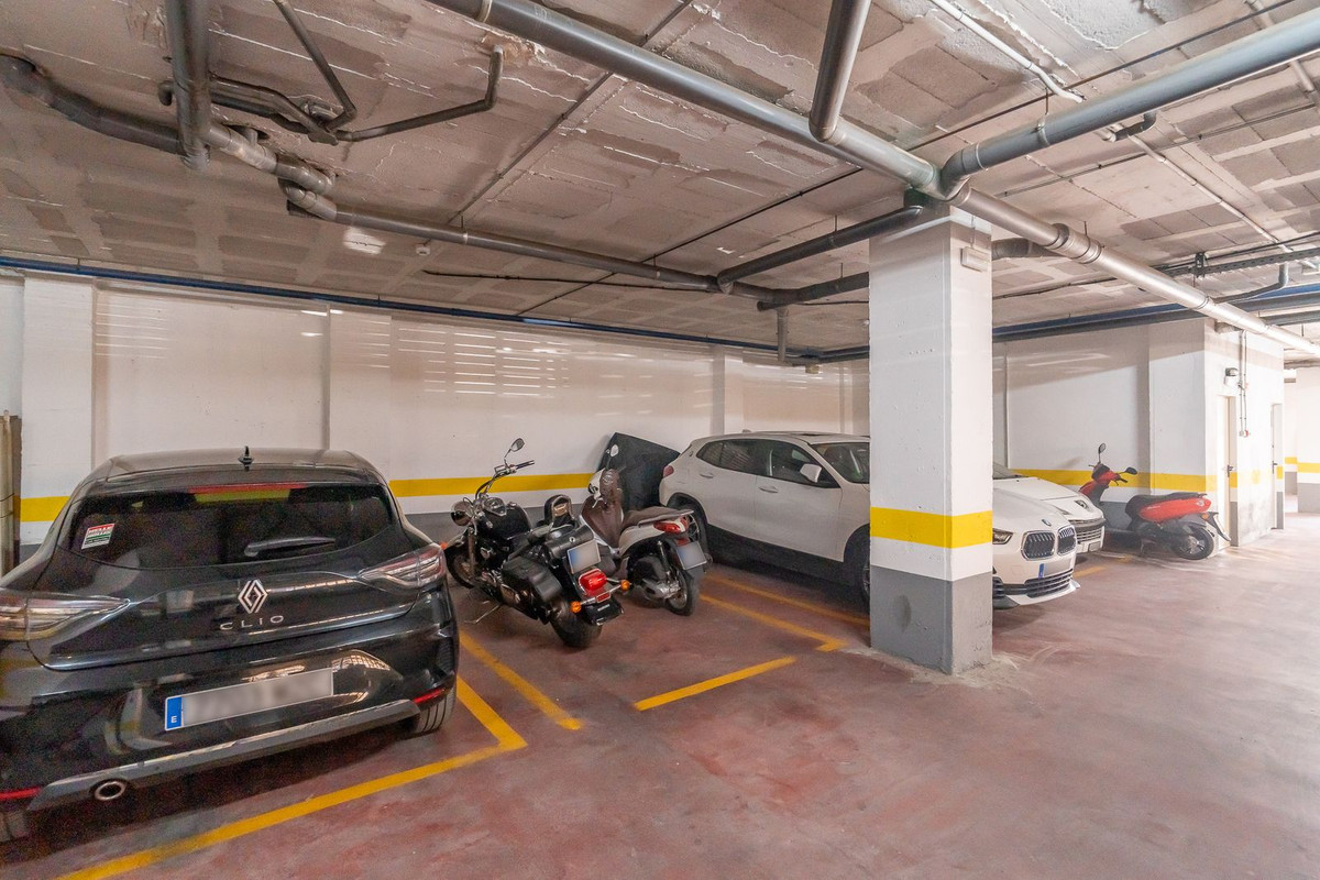 Se vende Apartamento Planta Media de 3 dormitorios en Costa Del Sol, Málaga, España