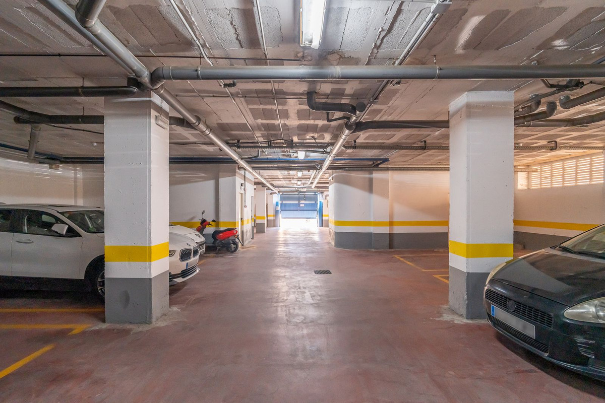 Se vende Apartamento Planta Media de 3 dormitorios en Costa Del Sol, Málaga, España