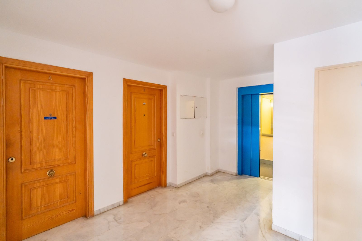 Se vende Apartamento Planta Media de 3 dormitorios en Costa Del Sol, Málaga, España