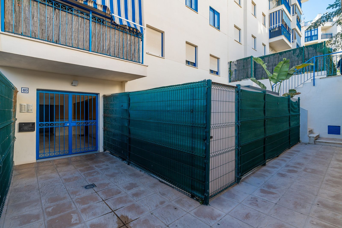 Se vende Apartamento Planta Media de 3 dormitorios en Costa Del Sol, Málaga, España