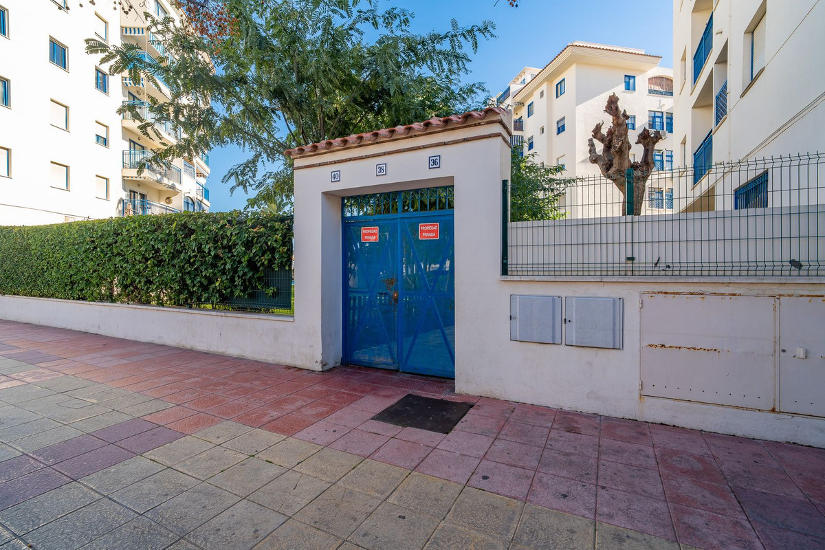 Se vende Apartamento Planta Media de 3 dormitorios en Costa Del Sol, Málaga, España