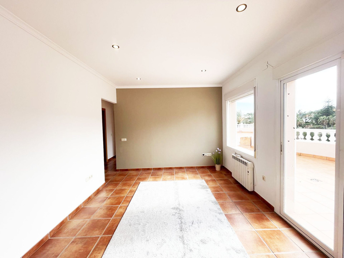 Se vende Apartamento Planta Media de 3 dormitorios en Costa Blanca, Alicante, España