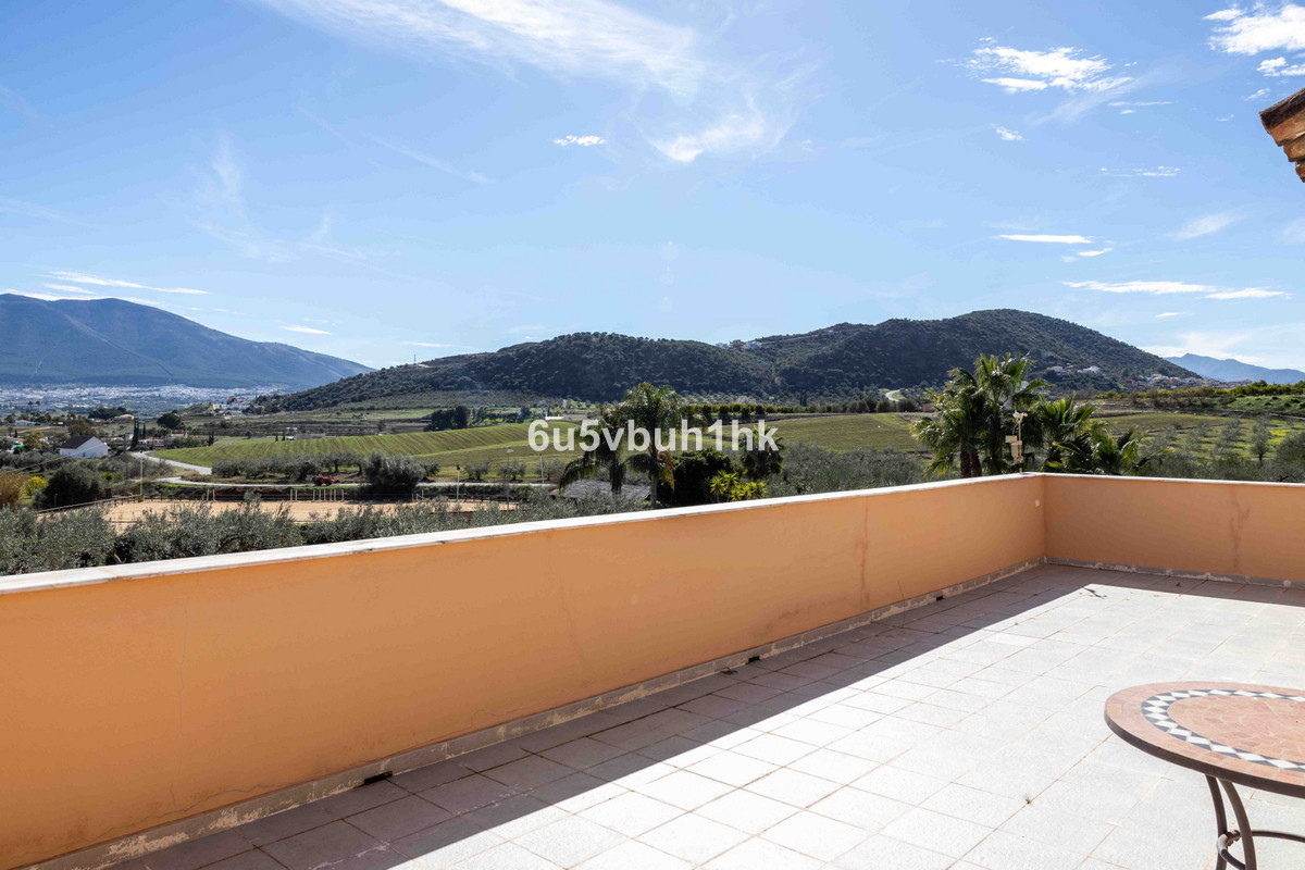 4 Bed Townhouse for sale in Alhaurín El Grande Costa Del Sol, Málaga, Spain
