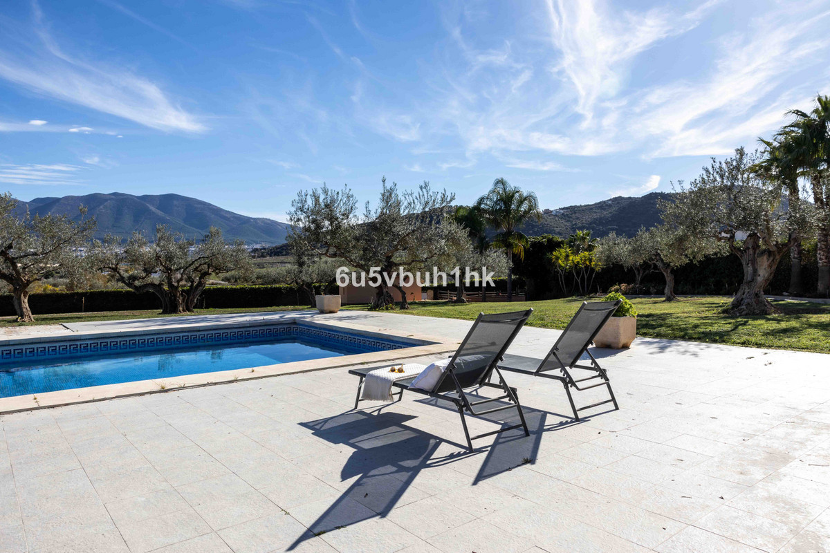 4 Bed Townhouse for sale in Alhaurín El Grande Costa Del Sol, Málaga, Spain