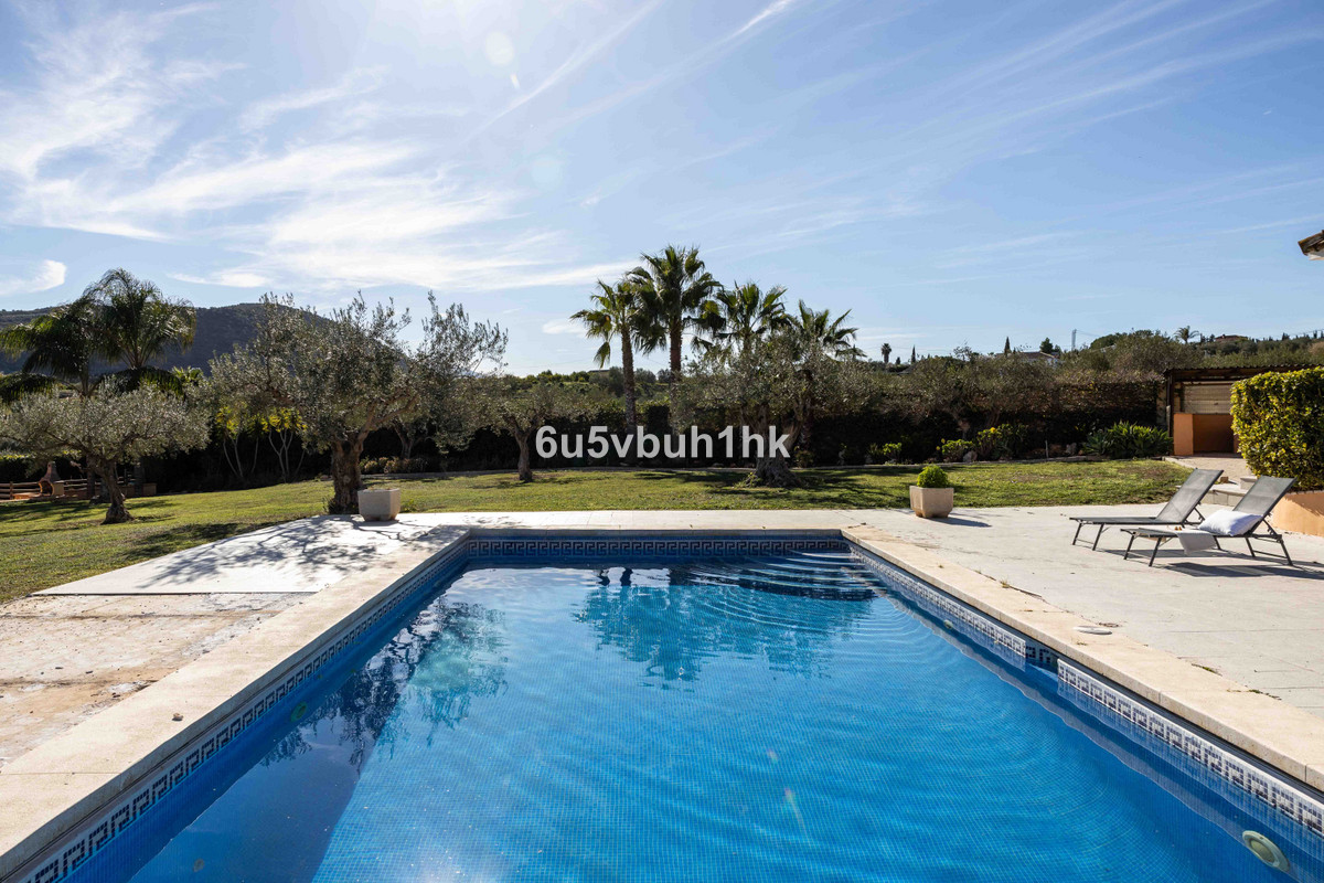 4 Bed Townhouse for sale in Alhaurín El Grande Costa Del Sol, Málaga, Spain